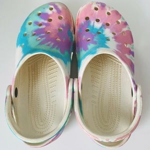 Crocs girls Classic tie dye